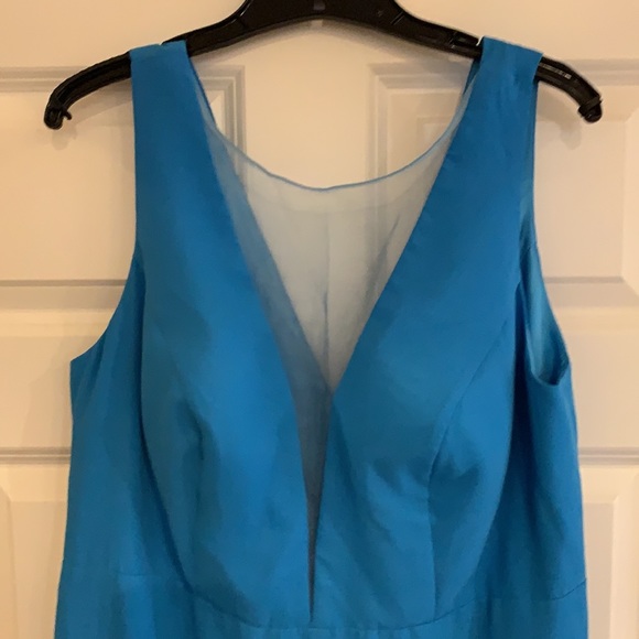 Formal gown - Picture 2 of 7